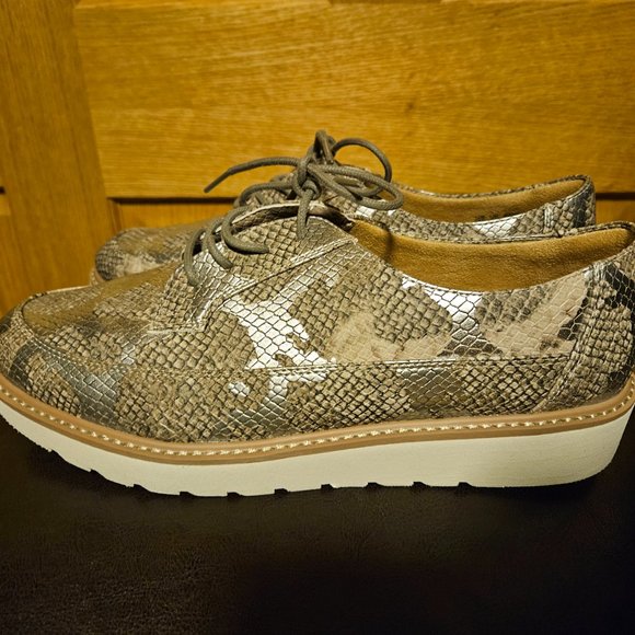 Naturalizer Oxfords Emme Silver Snake - - Size 10 - Picture 2 of 5
